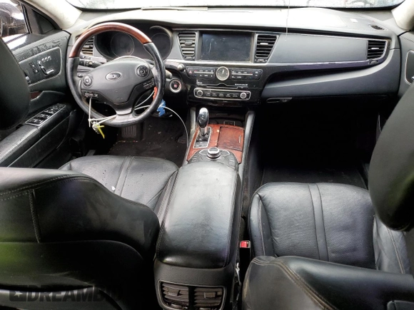 2015 Kia K900 Luxury z VIN KNALW4D41F6022818, wystawiony jako Copart lot #45049265 z przebiegiem Nie podano mil oraz Czysty tytuł • Clean title. Historia ofert i sprzedaży dostępna na DreamBid. Obrazek 8.