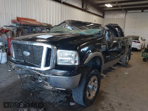 2007 Ford F-250 XL z VIN 1FTSW21P87EA62774, wystawiony jako IAAI lot #41635503 z przebiegiem 141 985 mil mil oraz . Historia ofert i sprzedaży dostępna na DreamBid. Obrazek 18.