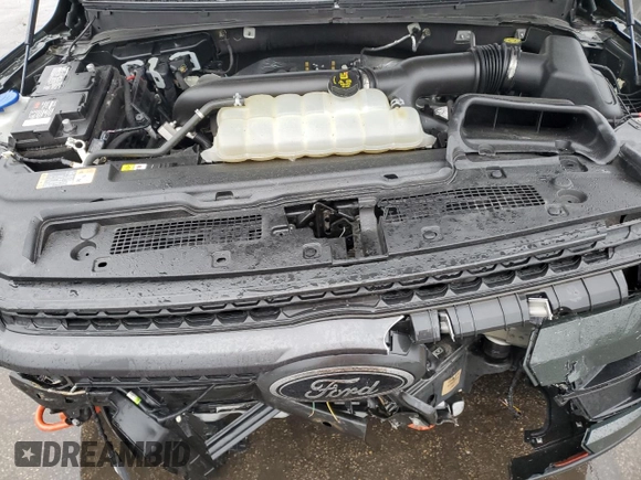 2022 Ford Expedition Timberline z VIN 1FMJU1RT3NEA03041, wystawiony jako Copart lot #58468325 z przebiegiem 52 058 mil mil oraz Szkoda całkowita • Salvage title. Historia ofert i sprzedaży dostępna na DreamBid. Obrazek 12.