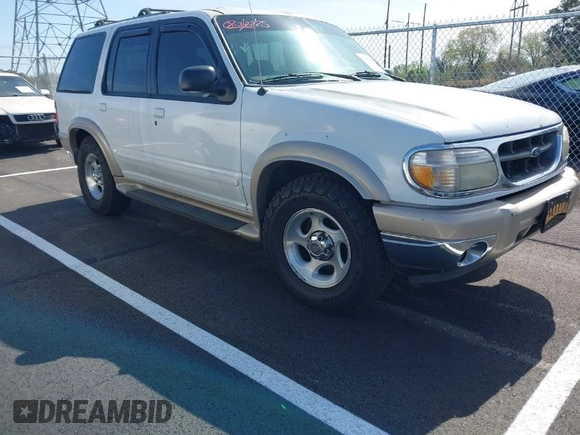 2000 Ford Explorer Eddie Bauer с VIN 1FMDU64E8YZC68666, выставлен на аукционе IAAI как лот 41907569 с пробегом 218 204 миль миль и . История ставок и продаж доступна на DreamBid. Изображение 1.
