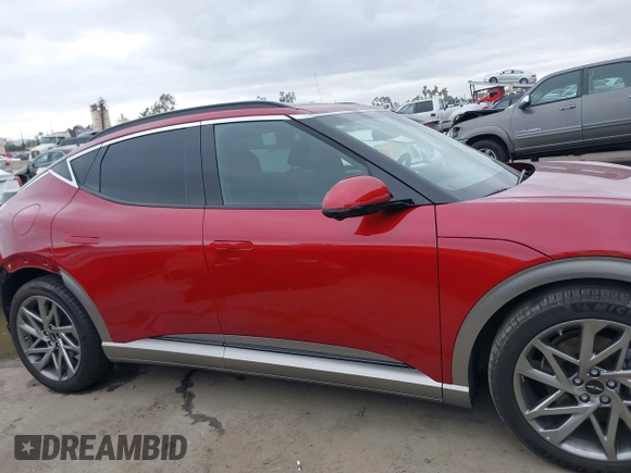 2023 Genesis GV60 Advanced z VIN KMUKCDTC9PU017098, wystawiony jako IAAI lot #41787572 z przebiegiem 1 685 mil mil oraz . Historia ofert i sprzedaży dostępna na DreamBid. Obrazek 14.