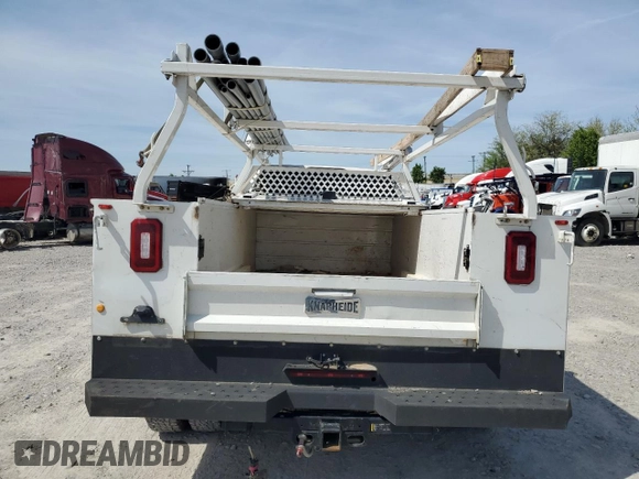 2019 Ford F-350 XL with VIN 1FD8W3DT4KEG49566, listed as a Copart auction lot 52201725 with 207,260 mi miles and Clean Title. Bid and sale history available at DreamBid. Image 6.