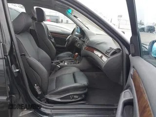 2005 BMW 3 Series 325i with VIN WBAAZ33405KP92833, listed as a IAAI auction lot 42734129 with 123,680 mi miles and . Bid and sale history available at DreamBid. Image 5.