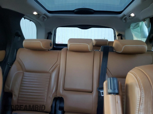2017 Land Rover Discovery First Edition with VIN SALRTBBV5HA020469, listed as a Copart auction lot 77438984 with 62,541 mi miles and Salvage Title. Bid and sale history available at carsss.com. Image 10.
