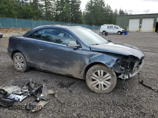 2008 Volkswagen Eos Turbo z VIN WVWBA71F78V037336, wystawiony jako Copart lot #49514235 z przebiegiem 145 204 mil mil oraz Szkoda całkowita • Salvage title. Historia ofert i sprzedaży dostępna na DreamBid. Obrazek 4.