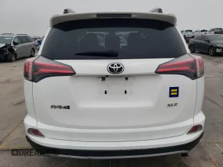 2017 Toyota RAV4 XLE with VIN JTMWFREV1HD098512, listed as a Copart auction lot 44060895 with 135,201 mi miles and Clean Title. Bid and sale history available at carsss.com. Image 6.