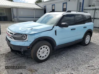 2023 Ford Bronco Sport Heritage z VIN 3FMCR9G68PRD23204, wystawiony jako Copart lot #56588845 z przebiegiem 25 990 mil mil oraz Szkoda całkowita • Salvage title. Historia ofert i sprzedaży dostępna na DreamBid. Obrazek 1.