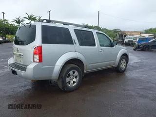 2012 Nissan Pathfinder S z VIN 5N1AR1NN7CC631069, wystawiony jako IAAI lot #39690253 z przebiegiem 135 828 mil mil oraz . Historia ofert i sprzedaży dostępna na DreamBid. Obrazek 4.