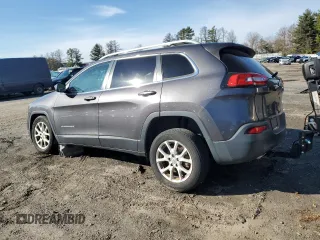 2018 Jeep Cherokee Latitude Plus with VIN 1C4PJLLB1JD512001, listed as a Copart auction lot 77412584 with 40,637 mi miles and Salvage title. Bid and sale history available at DreamBid. Image 2.