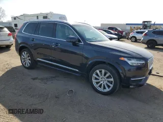 2017 Volvo XC90 Inscription with VIN YV4A22PL5H1113827, listed as a Copart auction lot 49060385 with 88,882 mi miles and Salvage Title. Bid and sale history available at carsss.com. Image 4.
