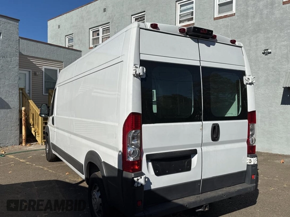 2015 Ram ProMaster Cargo with VIN 3C6URVHGXFE505007, listed as a Copart auction lot 80241974 with 152,673 mi miles and Salvage Title. Bid and sale history available at DreamBid. Image 3.