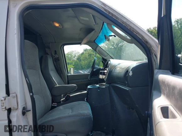 2004 Ford Econoline Cargo with VIN 1FTNE24L94HB46878, listed as a IAAI auction lot 42223765 with 261,454 mi miles and . Bid and sale history available at DreamBid. Image 5.