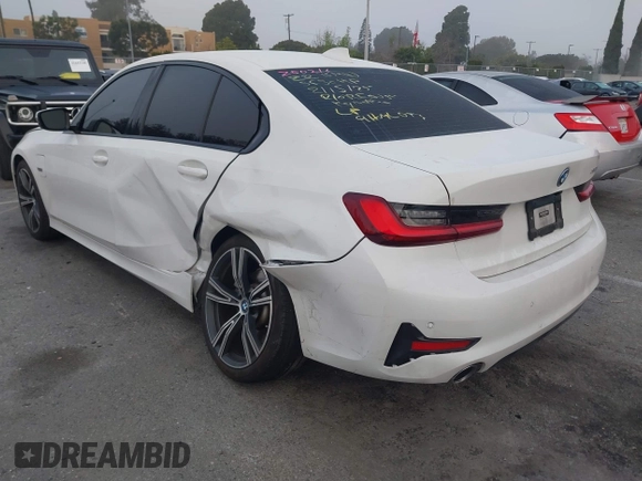 2022 BMW 3 Series 330e with VIN 3MW5P7J04N8C40865, listed as a IAAI auction lot 41635704 with 44,929 mi miles. Bid and sale history available at carsss.com. Image 3.