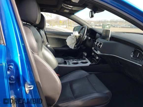 2020 Kia Stinger GT1 with VIN KNAE45LCXL6074179, listed as a IAAI auction lot 41718721 with 58,092 mi miles. Bid and sale history available at carsss.com. Image 5.