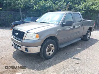 2008 Ford F-150 XLT z VIN 1FTPW14568FA02708, wystawiony jako IAAI lot #42619525 z przebiegiem 144 518 mil mil oraz . Historia ofert i sprzedaży dostępna na DreamBid. Obrazek 17.