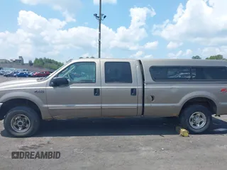 2003 Ford F-250 XL z VIN 1FTNW21LX3EC64584, wystawiony jako IAAI lot #42789502 z przebiegiem 251 574 mil mil oraz . Historia ofert i sprzedaży dostępna na DreamBid. Obrazek 6.