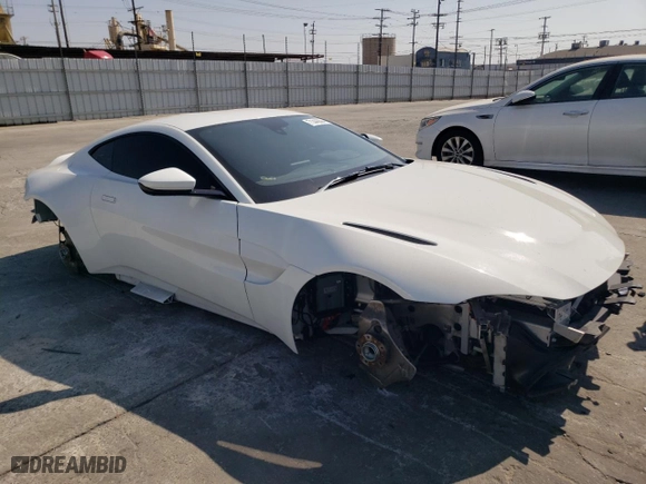 2020 Aston Martin Vantage with VIN SCFSMGAWXLGN03055, listed as a Copart auction lot 71446894 with 39,955 mi miles and Salvage Title. Bid and sale history available at carsss.com. Image 4.