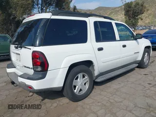 2003 Chevrolet TrailBlazer EXT LT with VIN 1GNES16S236228394, listed as a IAAI auction lot 42043190 with 144,407 mi miles. Bid and sale history available at carsss.com. Image 4.