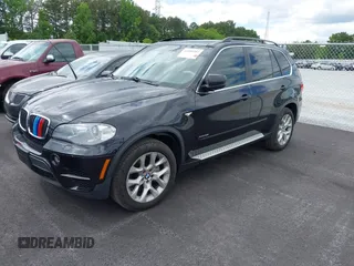 2013 BMW X5 xDrive35i z VIN 5UXZV4C58D0B21258, wystawiony jako IAAI lot #42189297 z przebiegiem 119 131 mil mil oraz . Historia ofert i sprzedaży dostępna na DreamBid. Obrazek 17.