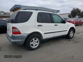 1999 Mercedes-Benz M with VIN 4JGAB54EXXA074348, listed as a Copart auction lot 43250435 with 141,978 mi miles and Clean Title. Bid and sale history available at carsss.com. Image 3.