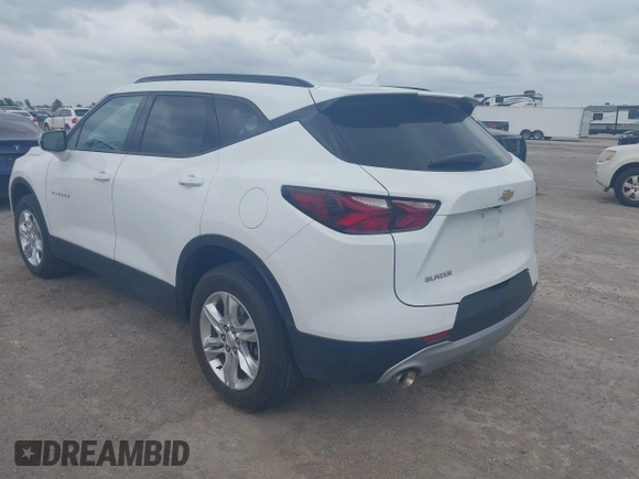 2021 Chevrolet Blazer LT z VIN 3GNKBDRS6MS537833, wystawiony jako IAAI lot #42138082 z przebiegiem 77 067 mil mil oraz . Historia ofert i sprzedaży dostępna na DreamBid. Obrazek 3.