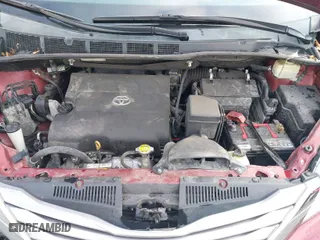 2016 Toyota Sienna XLE with VIN 5TDYK3DC1GS702015, listed as a IAAI auction lot 41029507 with 71,322 mi miles. Bid and sale history available at carsss.com. Image 10.