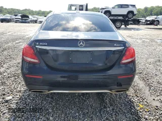 2017 Mercedes-Benz E 300 Luxury with VIN WDDZF4KB9HA059121, listed as a Copart auction lot 57799615 with 167,124 mi miles and Clean title. Bid and sale history available at DreamBid. Image 6.