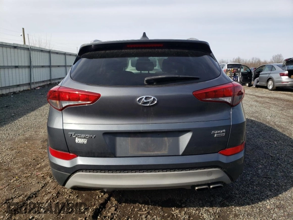 2018 Hyundai Tucson Sport z VIN KM8J3CAL9JU779149, wystawiony jako Copart lot #45682195 z przebiegiem 39 560 mil mil oraz Szkoda całkowita • Salvage title. Historia ofert i sprzedaży dostępna na DreamBid. Obrazek 6.