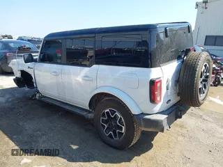 2024 Ford Bronco Outer Banks с VIN 1FMDE8BH3RLB55220, выставлен на аукционе IAAI как лот 42290827 с пробегом 9 415 миль миль и . История ставок и продаж доступна на DreamBid. Изображение 3.