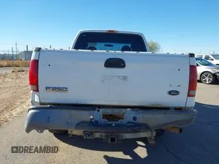 2005 Ford Super Duty F-250 XL with VIN 1FTNX20565EA76826, listed as a IAAI auction lot 41654542 with 279,363 mi miles. Bid and sale history available at carsss.com. Image 16.