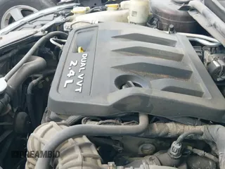 2013 Chrysler 200 Touring z VIN 1C3CCBBB2DN598474, wystawiony jako IAAI lot #43306927 z przebiegiem 120 146 mil mil oraz . Historia ofert i sprzedaży dostępna na DreamBid. Obrazek 12.