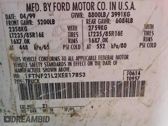 1999 Ford F-250 XL with VIN 1FTNF21L2XEE17853, listed as a Copart auction lot 58869285 with 140,220 mi miles and Clean title. Bid and sale history available at DreamBid. Image 12.
