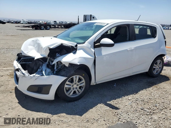 2016 Chevrolet Sonic LT z VIN 1G1JC6SHXG4175711, wystawiony jako Copart lot #55358605 z przebiegiem 59 422 mil mil oraz Szkoda całkowita • Salvage title. Historia ofert i sprzedaży dostępna na DreamBid. Obrazek 1.