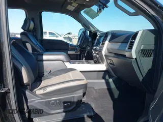 2019 Ford F-250 XL z VIN 1FT7W2BT2KEF39077, wystawiony jako IAAI lot #41921583 z przebiegiem 197 987 mil mil oraz . Historia ofert i sprzedaży dostępna na DreamBid. Obrazek 5.
