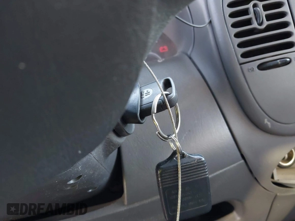 2003 Ford F-150 XL с VIN 2FTRX18W53CA26365, выставлен на аукционе IAAI как лот 42404060 с пробегом 146 023 миль миль и . История ставок и продаж доступна на DreamBid. Изображение 11.