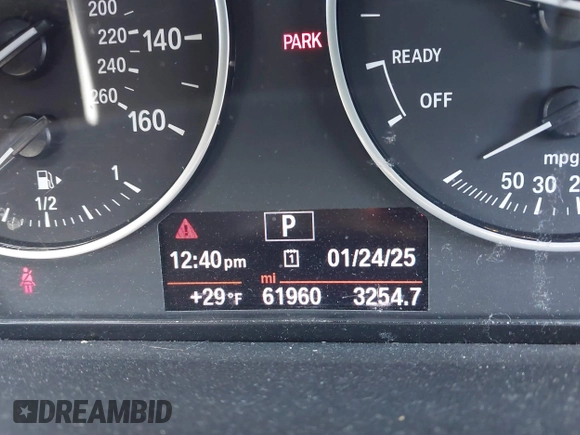 2017 BMW X1 xDrive28i with VIN WBXHT3Z36H4A52364, listed as a IAAI auction lot 41397667 with 61,960 mi miles. Bid and sale history available at carsss.com. Image 15.