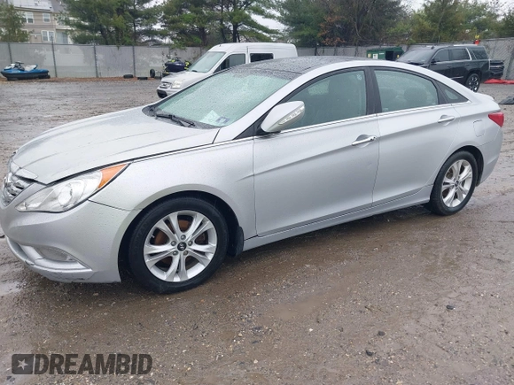 2013 Hyundai Sonata Limited with VIN 5NPEC4AC0DH732425, listed as a IAAI auction lot 42030047 with 109,241 mi miles and . Bid and sale history available at DreamBid. Image 2.