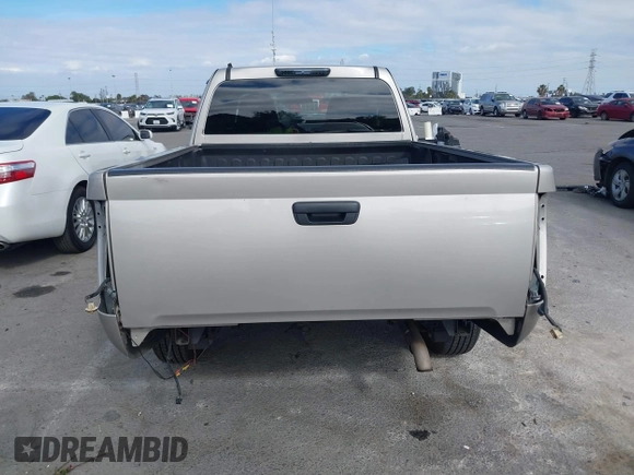 2008 Chevrolet Colorado 1LT z VIN 1GCCS39E188192565, wystawiony jako IAAI lot #41901967 z przebiegiem 282 987 mil mil oraz . Historia ofert i sprzedaży dostępna na DreamBid. Obrazek 17.