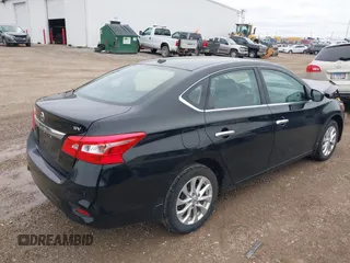 2017 Nissan Sentra S с VIN 3N1AB7AP2HY268457, выставлен на аукционе IAAI как лот 41945997 с пробегом 45 274 миль миль и . История ставок и продаж доступна на DreamBid. Изображение 4.