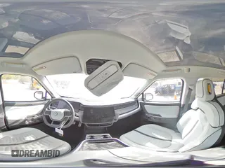 2024 Rivian R1S Adventure z VIN 7PDSGABA1RN030813, wystawiony jako Copart lot #47614385 z przebiegiem 16 946 mil mil oraz Szkody całkowita. Historia ofert i sprzedaży dostępna na DreamBid. Obrazek 14.