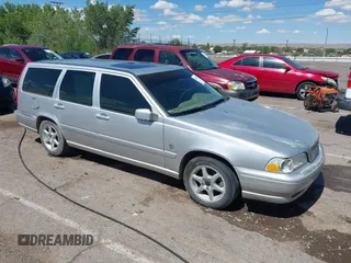 2000 Volvo V70 with VIN YV1LW61J8Y2647178, listed as a IAAI auction lot 42636533 with 128,619 mi miles and . Bid and sale history available at DreamBid. Image 13.