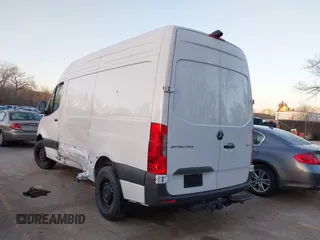 2025 Mercedes-Benz Sprinter Cargo with VIN W1Y4KBHY8ST203488, listed as a IAAI auction lot 41783964 with 1,578 mi miles and . Bid and sale history available at carsss.com. Image 3.