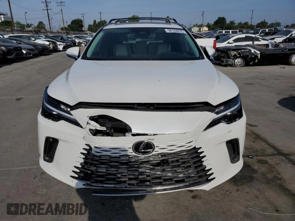 2023 Lexus RX 350 z VIN JTJCHMAA6P2008927, wystawiony jako Copart lot #58162815 z przebiegiem 7 340 mil mil oraz Szkoda całkowita • Salvage title. Historia ofert i sprzedaży dostępna na DreamBid. Obrazek 5.