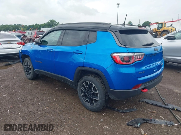 2019 Jeep Compass Trailhawk z VIN 3C4NJDDB6KT760638, wystawiony jako IAAI lot #42634778 z przebiegiem 88 965 mil mil oraz . Historia ofert i sprzedaży dostępna na DreamBid. Obrazek 3.