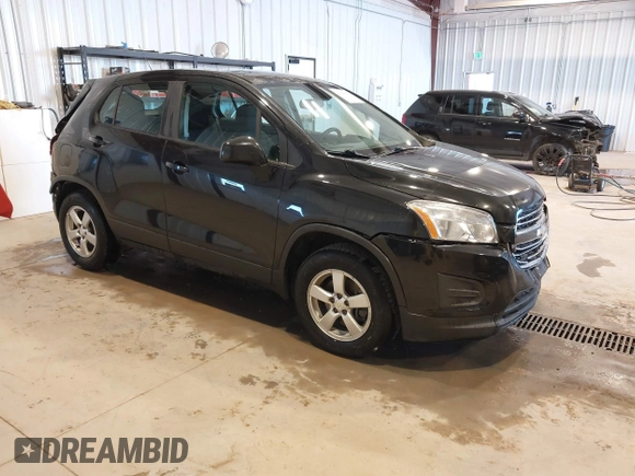 2015 Chevrolet Trax LS with VIN KL7CJPSB2FB094863, listed as a IAAI auction lot 41643953 with 118,456 mi miles. Bid and sale history available at carsss.com. Image 1.