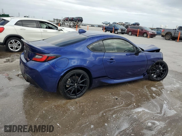 2022 Toyota GR86 Premium with VIN JF1ZNBF16N8752935, listed as a Copart auction lot 84815234 with 33,085 mi miles and Salvage Title. Bid and sale history available at carsss.com. Image 3.