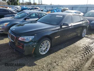 2015 BMW 7 Series 750Li with VIN WBAYE8C54FD782389, listed as a Copart auction lot 45150445 with 122,788 mi miles and Clean Title. Bid and sale history available at carsss.com. Image 1.