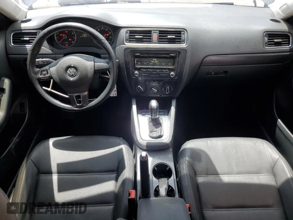 2012 Volkswagen Jetta SE z VIN 3VWDX7AJXCM396871, wystawiony jako Copart lot #57594565 z przebiegiem 45 604 mil mil oraz Szkoda całkowita • Salvage title. Historia ofert i sprzedaży dostępna na DreamBid. Obrazek 8.