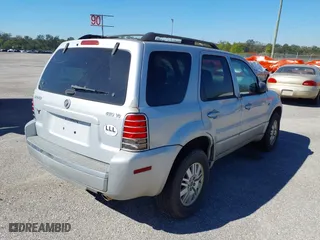 2005 Mercury Mariner Luxury with VIN 4M2YU57155DJ07235, listed as a IAAI auction lot 40687176 with 193,237 mi miles. Bid and sale history available at carsss.com. Image 4.