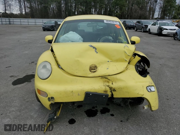 2001 Volkswagen Beetle GLS with VIN 3VWCK21C81M460224, listed as a Copart auction lot 48404615 with 150,992 mi miles and Salvage Title. Bid and sale history available at DreamBid. Image 5.
